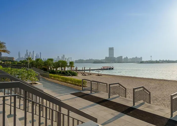 Dejaview Stays Luxury Apartment With Private Terrace, Burj & Sea View