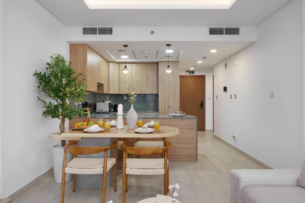 Apartment Azizi Mina Residence, 180 Seaview In Palm Jumeirah *