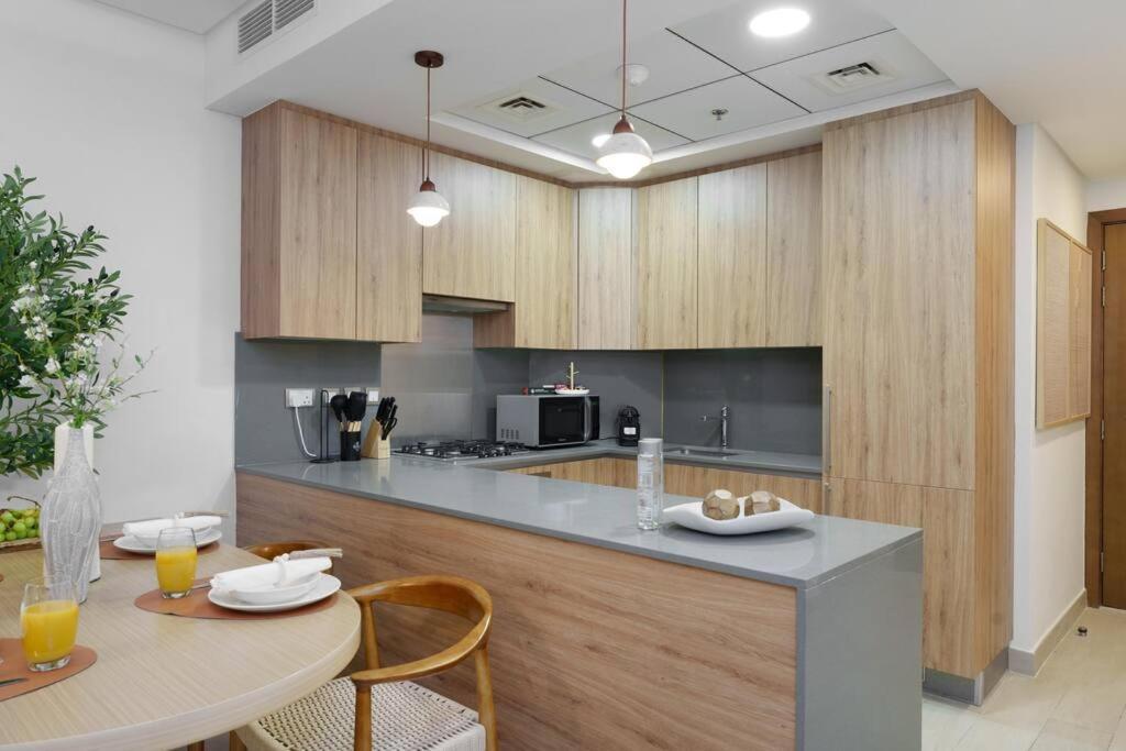 Azizi Mina Residence, 180 Seaview In Palm Jumeirah Apartment Dubai