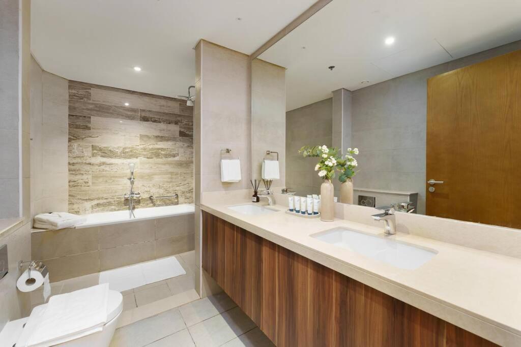 Apartment Azizi Mina Residence, 180 Seaview In Palm Jumeirah