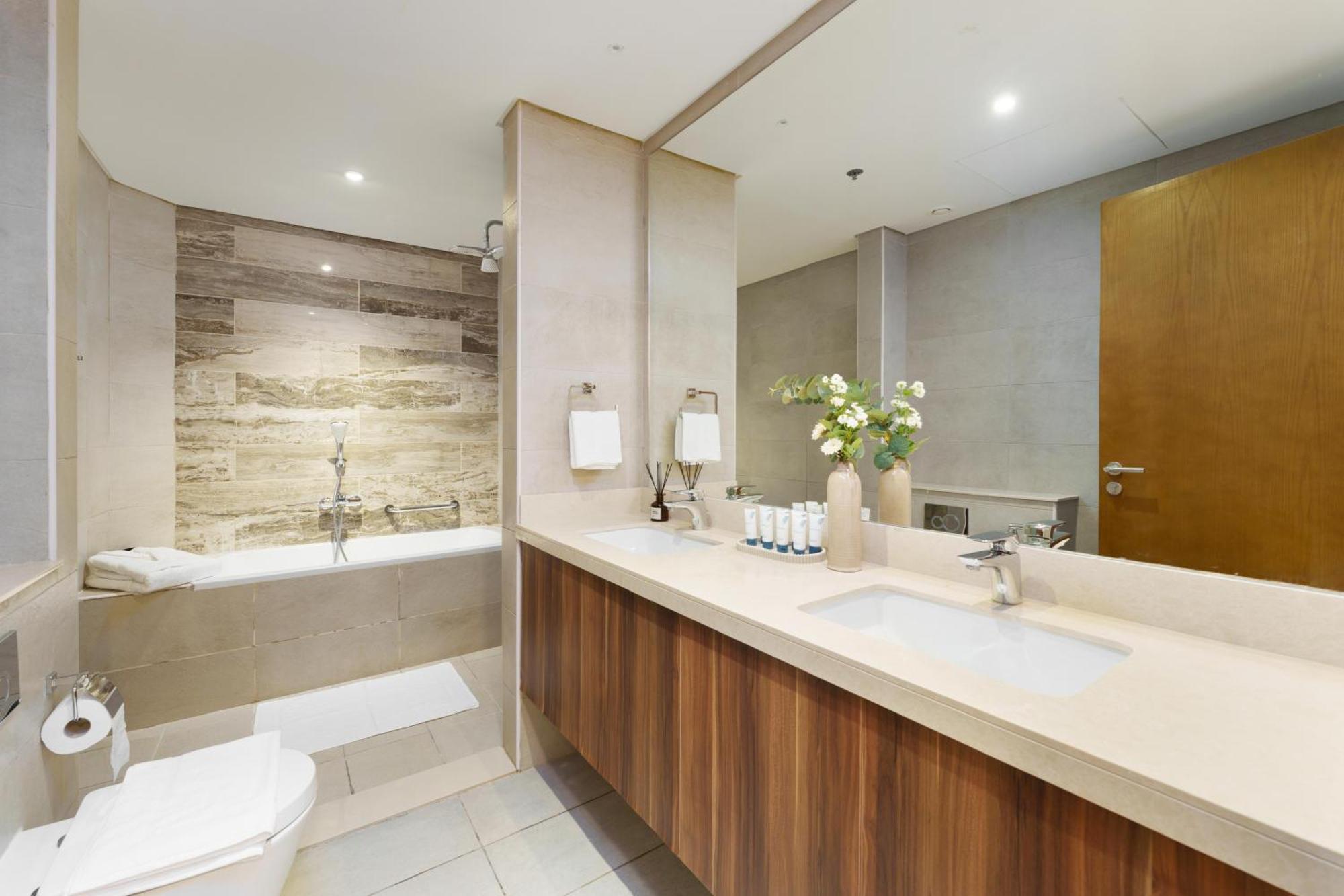 Dejaview Luxury With Private Terrace, Burj & Sea View Appartamento