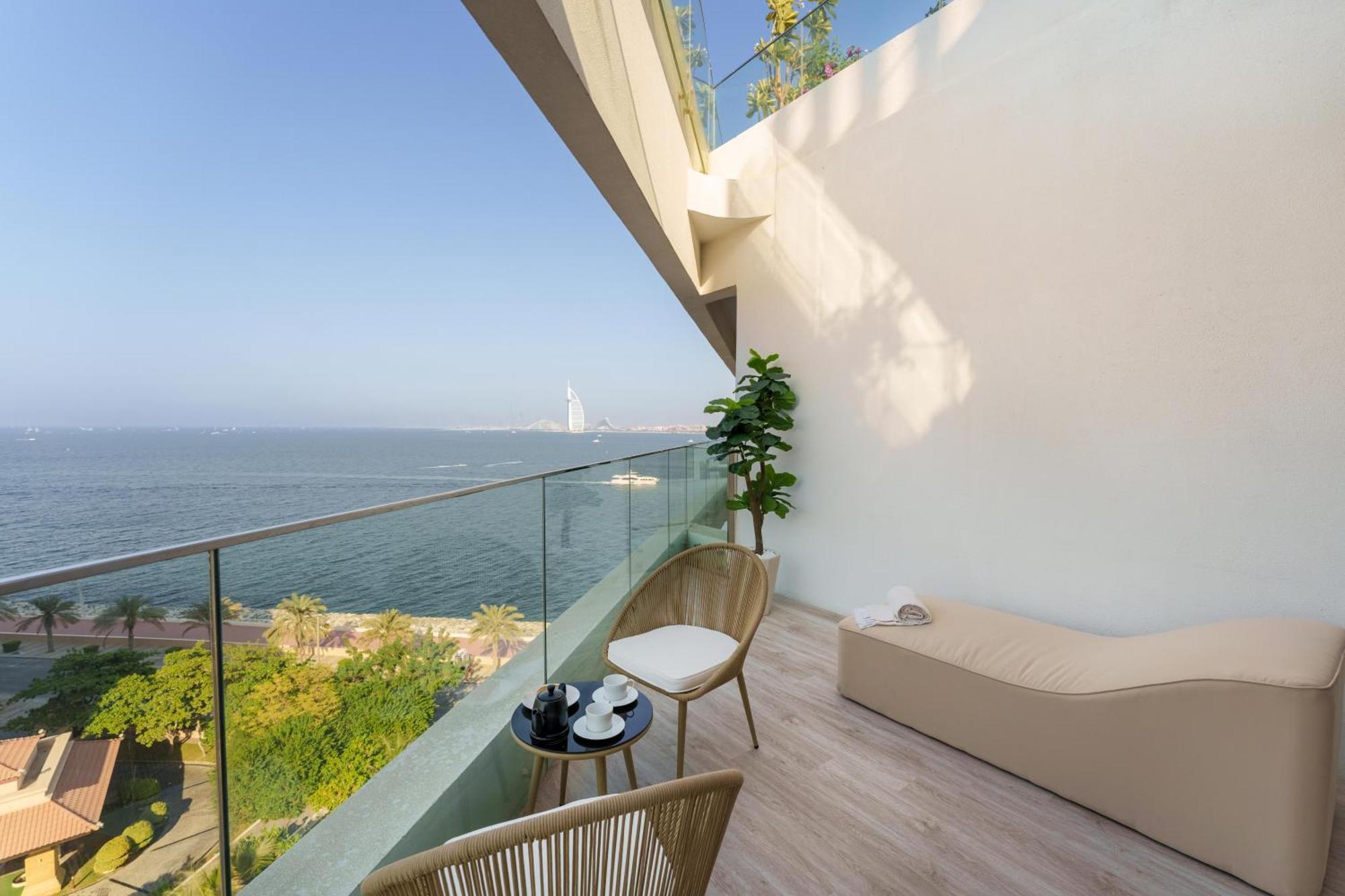 Dejaview Luxury With Private Terrace, Burj & Sea View Dubai